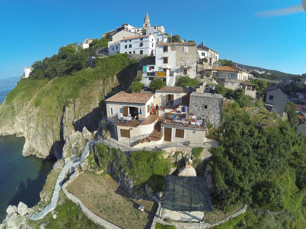 Old Town Vrbnik Villas Chambre photo